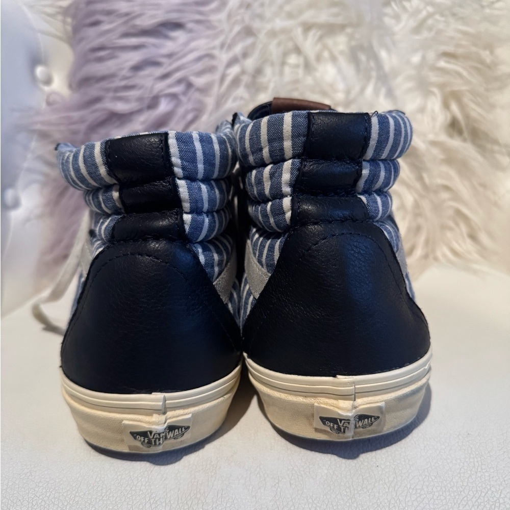 Vans Men's Black High-Top Sneakers - Picture 3 of 5